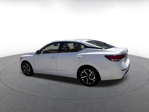 Used 2025 Nissan Sentra SV image 10
