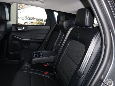 New 2026 Ford Escape SE image 32