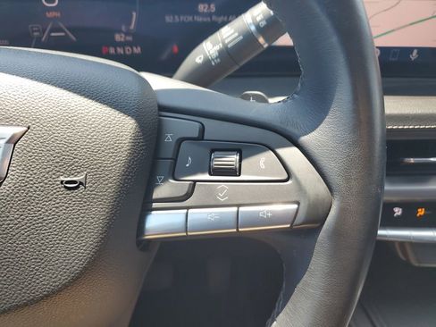 Used 2025 Cadillac XT4 Premium Luxury FWD image 21