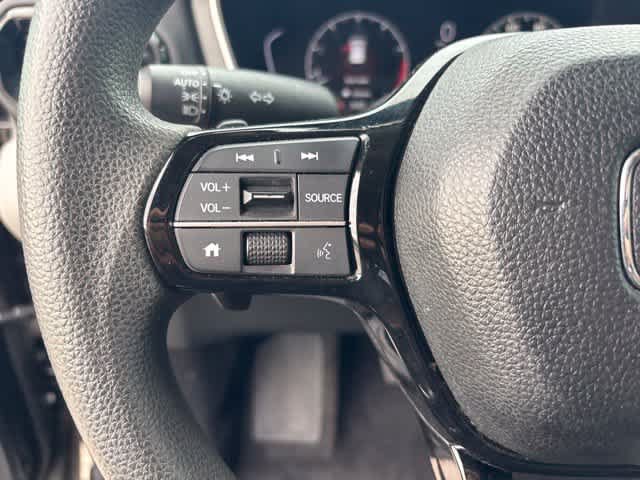 Used 2023 Honda Pilot LX image 12