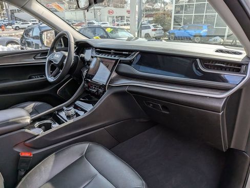 Used 2022 Jeep Grand Cherokee Limited 4xe image 30