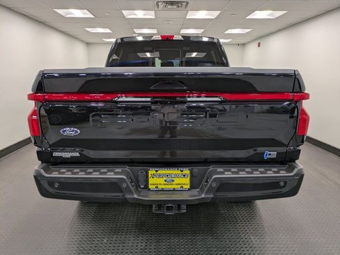 Used 2022 Ford F150 Lightning Lariat w/ Equipment Group 511A High image 5