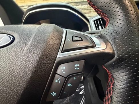 Used 2021 Ford Edge ST-Line AWD/4WD image 24