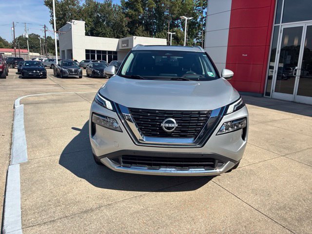 Used 2023 Nissan Rogue Platinum w/ Platinum Premium Package AWD/4WD image 2