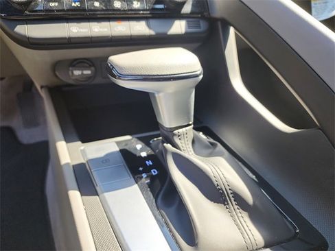 New 2024 Hyundai Elantra SEL image 22