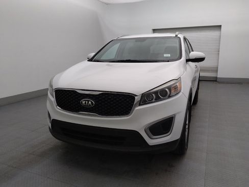 Used 2017 Kia Sorento FWD w/ LX Convenience Package image 15
