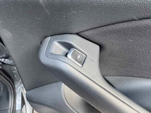 Used 2017 Audi Q5 2.0T Premium w/ Audi MMI Navigation Plus image 36