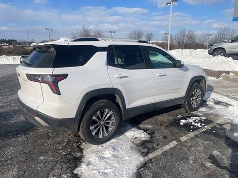 Certified 2025 Chevrolet Equinox LT w/ Convenience Package II image 5