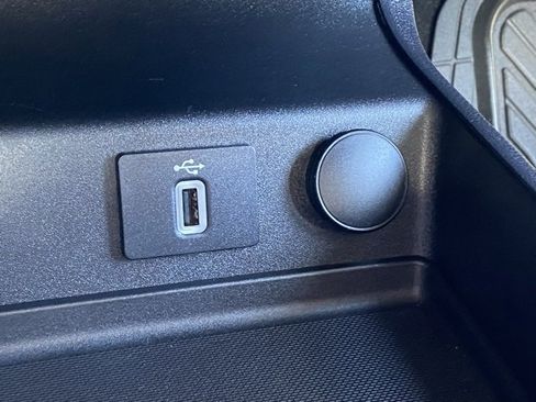 Used 2017 Ford Fusion Titanium image 18