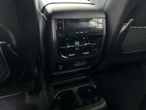 Used 2021 Jeep Grand Cherokee L Laredo AWD/4WD image 26