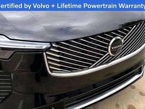 Certified 2025 Volvo XC90 B6 Plus image 37