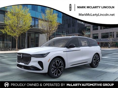 New 2026 Lincoln Nautilus Reserve image 1