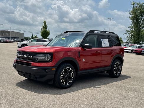 Used 2023 Ford Bronco Sport Outer Banks AWD/4WD image 3