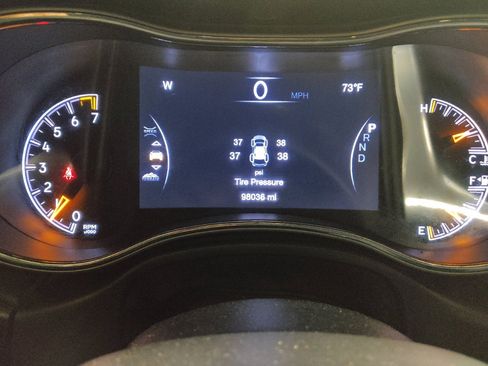Used 2021 Jeep Grand Cherokee Limited w/ Premium Lighting Group AWD/4WD image 23