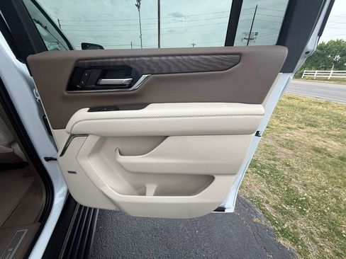 Used 2026 GMC Yukon XL Denali w/ Denali Reserve Package AWD/4WD image 20