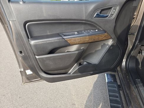 Used 2019 GMC Canyon Denali image 18