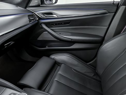 Used 2022 BMW M5 w/ Competition Package image 39