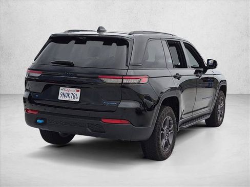 Used 2023 Jeep Grand Cherokee Trailhawk w/ Luxury Tech Group III AWD/4WD image 5