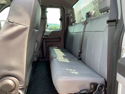 Used 2015 Ford F550 2WD SuperCab Super Duty image 29