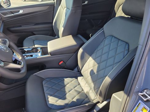 New 2026 Volkswagen Atlas Cross Sport SEL Premium R-Line image 19