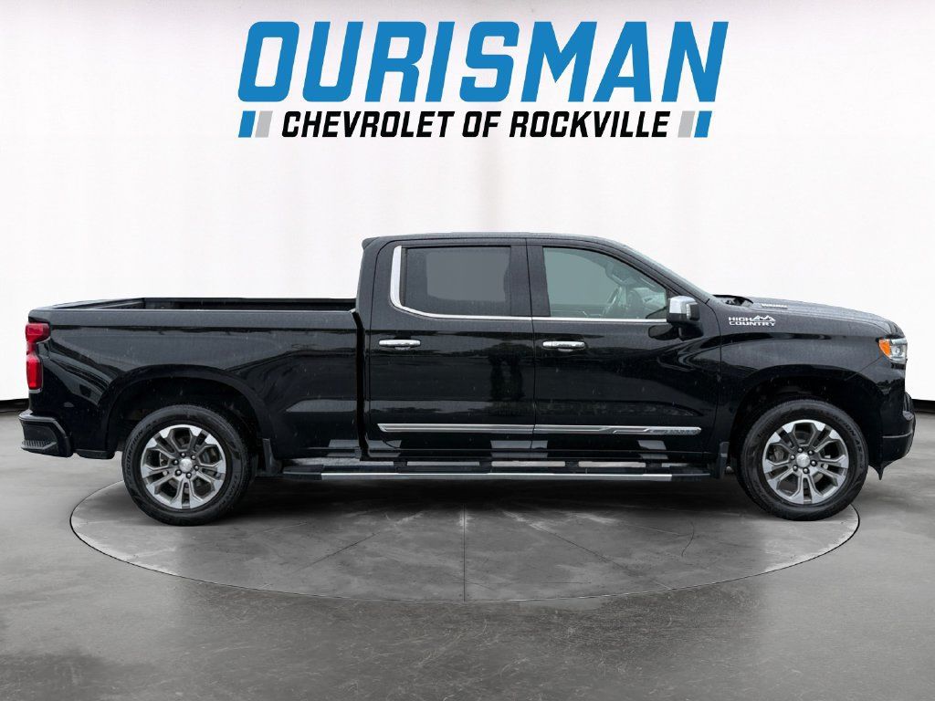 Used 2024 Chevrolet Silverado 1500 High Country w/ Technology Package AWD/4WD image 7