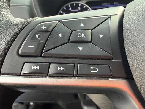 Used 2024 Nissan Sentra SV FWD image 12