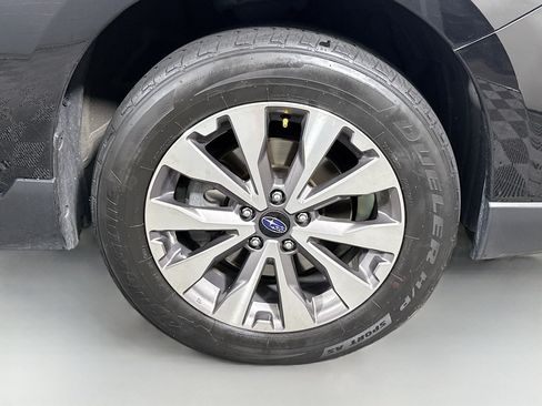Used 2018 Subaru Outback 2.5i Touring AWD/4WD image 32