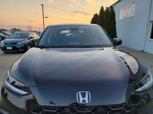 Used 2023 Honda HR-V LX image 12