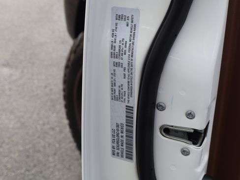 Used 2024 RAM 2500 Limited w/ Safety Group image 47