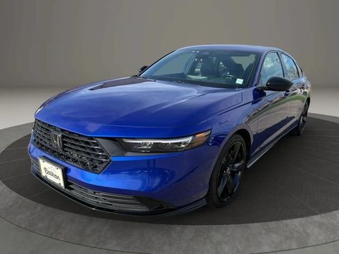 Used 2024 Honda Accord Sport image 11