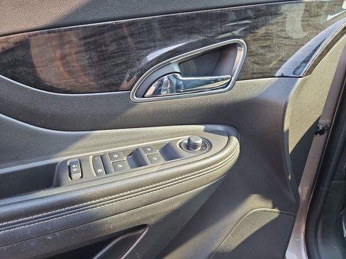 Used 2015 Buick Encore Convenience FWD image 19