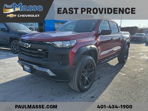 Used 2024 Chevrolet Colorado Trail Boss w/ Technology Package image 1
