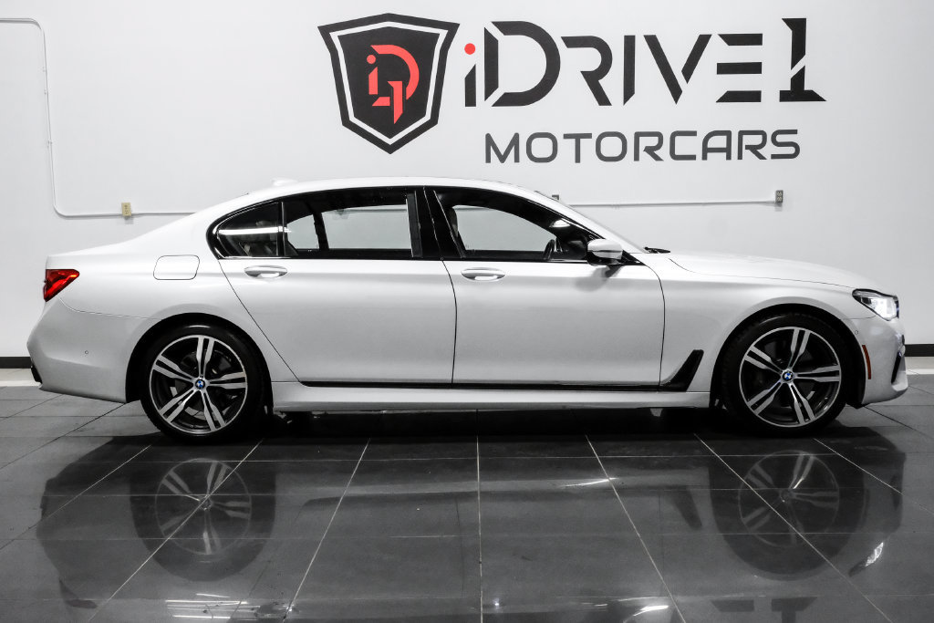 Used 2016 BMW 750i xDrive AWD/4WD image 10