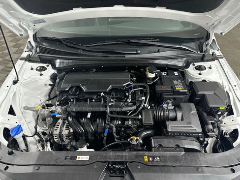 Used 2025 Hyundai Elantra Sport FWD image 27