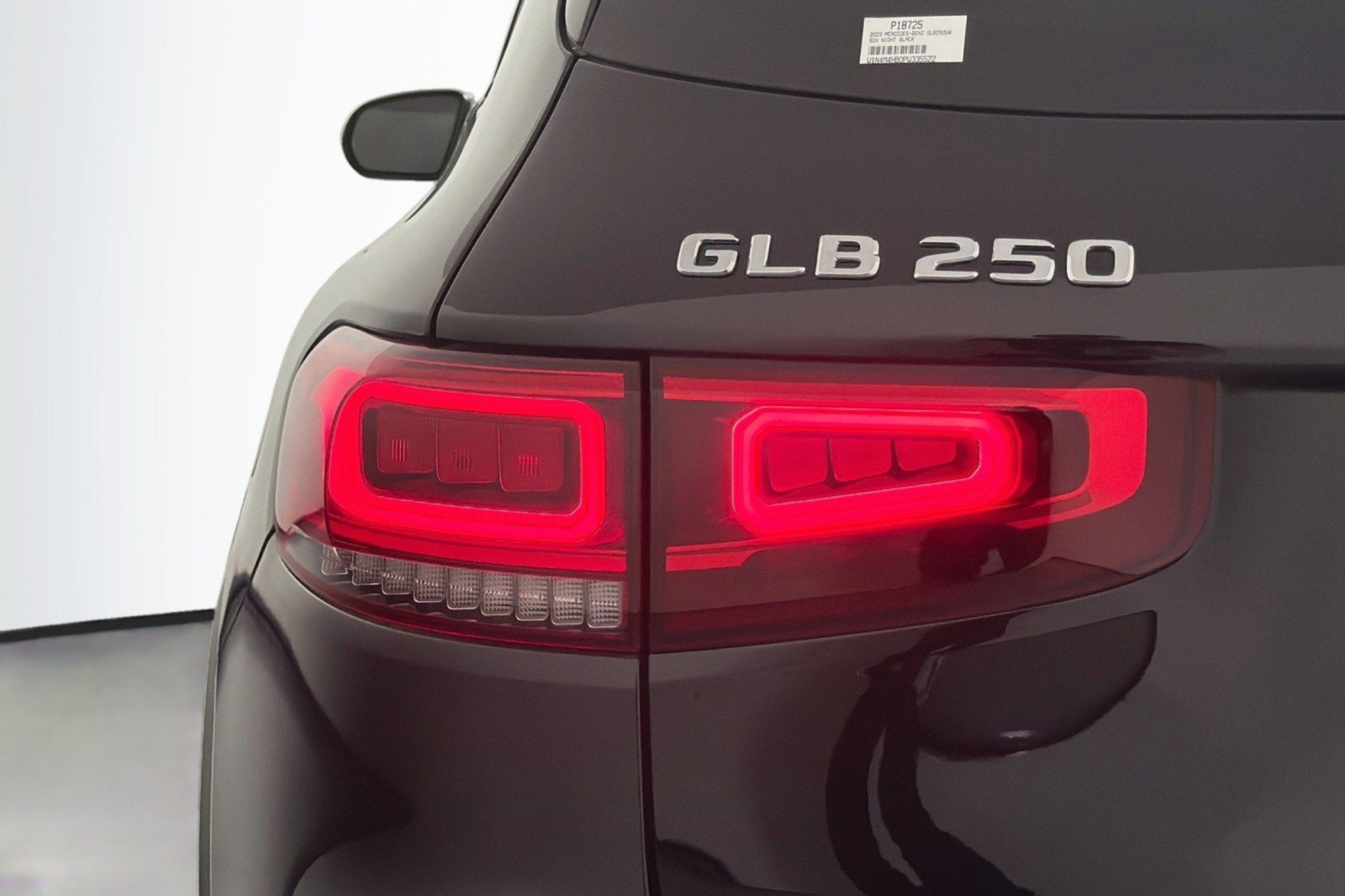Used 2023 Mercedes-Benz GLB 250 4MATIC image 17