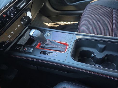 Used 2025 Nissan Kicks SR image 25