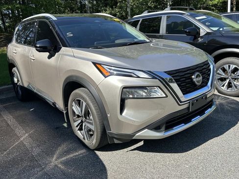 Used 2023 Nissan Rogue Platinum w/ Platinum Premium Package FWD image 5