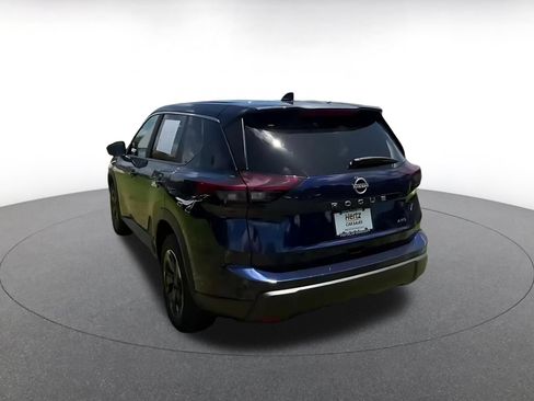 Used 2025 Nissan Rogue SV AWD/4WD image 11