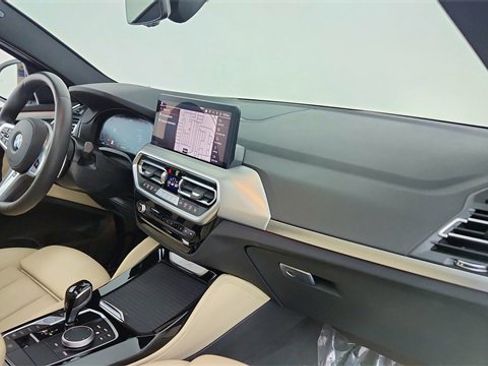 Used 2025 BMW X4 xDrive30i image 22