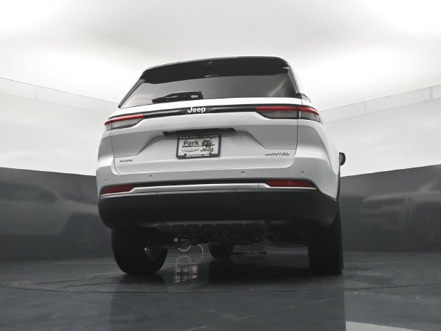 New 2026 Jeep Grand Cherokee Limited w/ Luxury Tech Group II AWD/4WD image 23