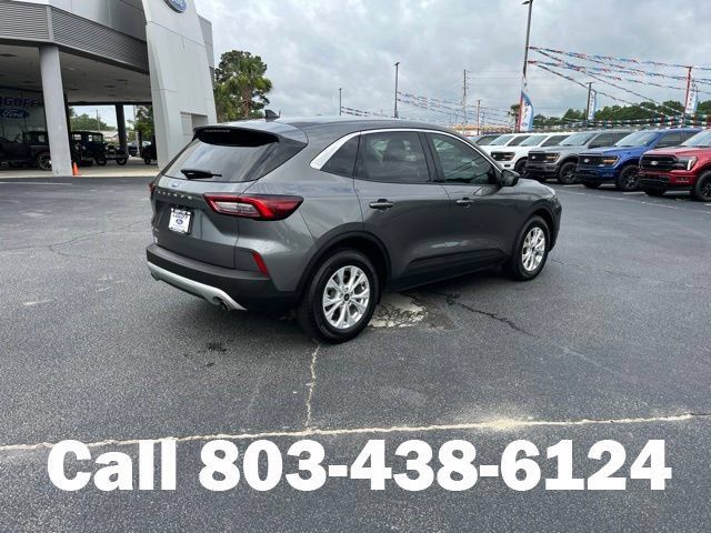 Used 2024 Ford Escape Active FWD image 3