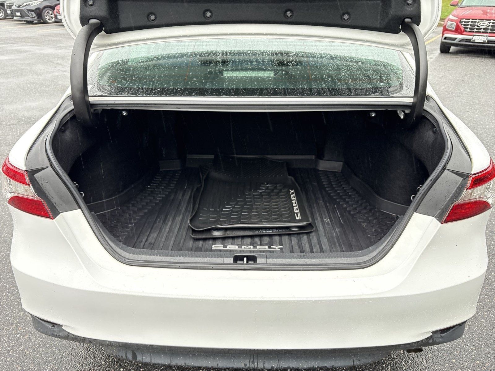 Used 2019 Toyota Camry LE w/ Convenience Package FWD image 24