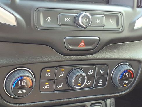 Certified 2020 GMC Terrain SLE w/ Driver Convenience Package image 7