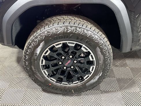 New 2026 GMC Canyon AT4 AWD/4WD image 23