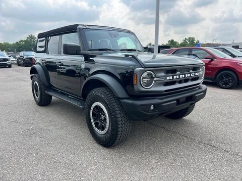 Certified 2023 Ford Bronco Big Bend w/ Sasquatch Package AWD/4WD image 3