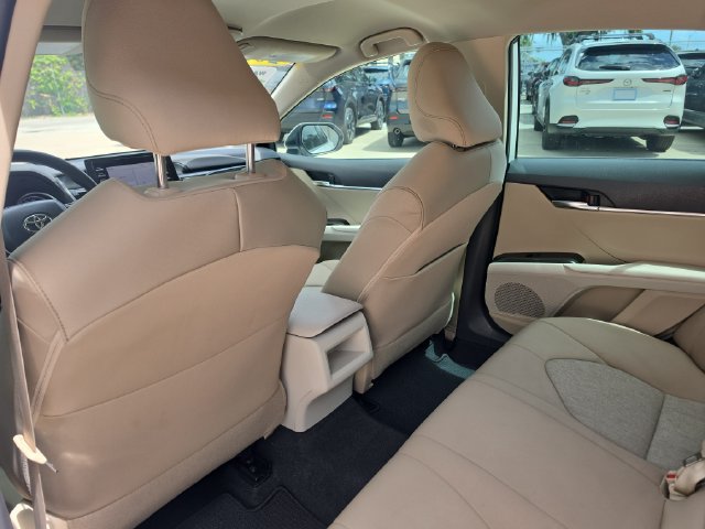 Used 2021 Toyota Camry LE FWD image 11