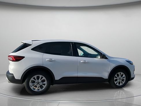 Certified 2025 Ford Escape Active FWD image 31