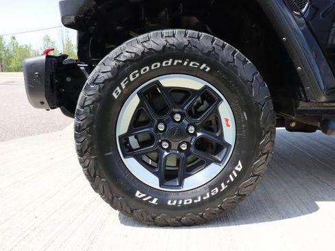 Used 2021 Jeep Wrangler Unlimited Rubicon AWD/4WD image 32