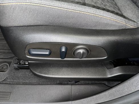 Certified 2023 Chevrolet Equinox LT image 3