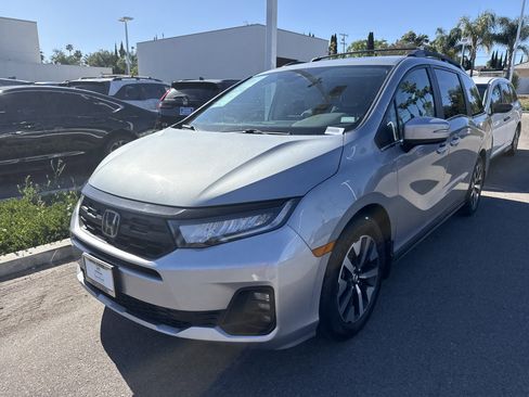 Certified 2025 Honda Odyssey EX-L image 11